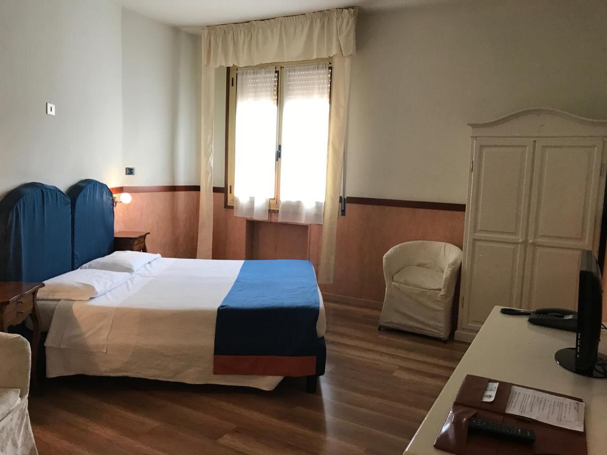 Hotel San Felice โบโลญญา ภายนอก รูปภาพ